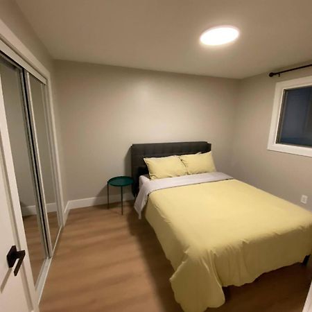 Central 2Br Near Unveristy And Whyte Ave Edmonton Ngoại thất bức ảnh