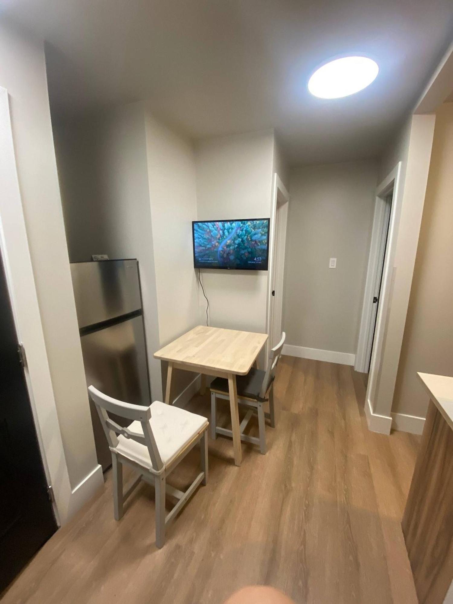 Central 2Br Near Unveristy And Whyte Ave Edmonton Ngoại thất bức ảnh