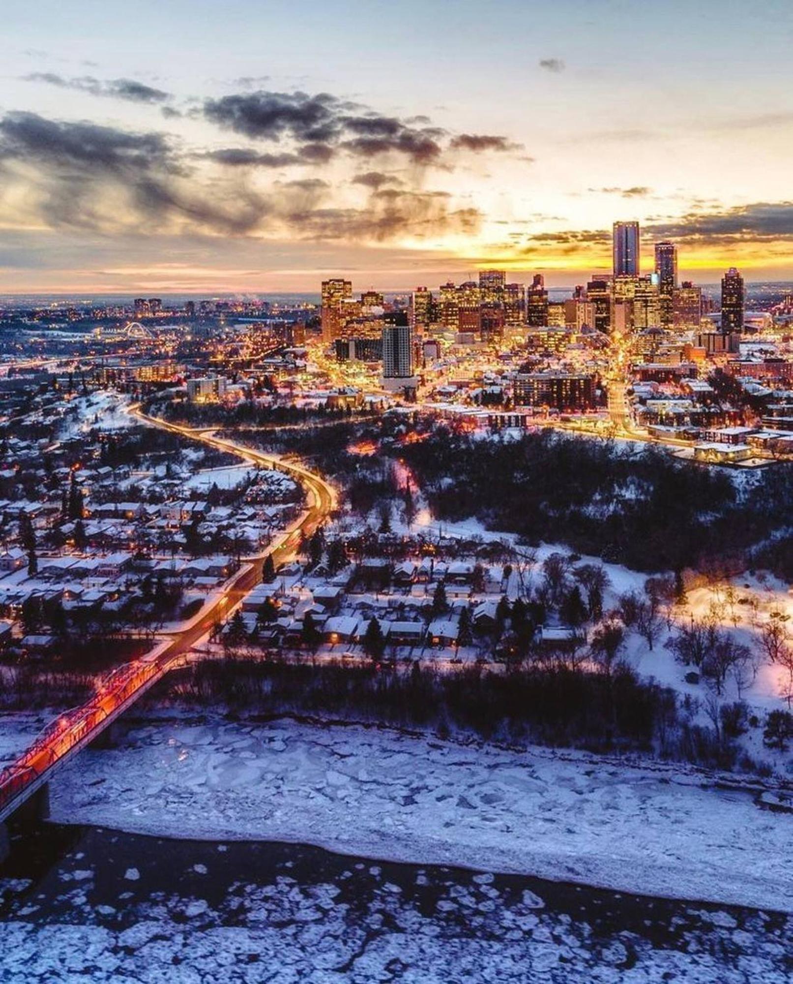 Central 2Br Near Unveristy And Whyte Ave Edmonton Ngoại thất bức ảnh